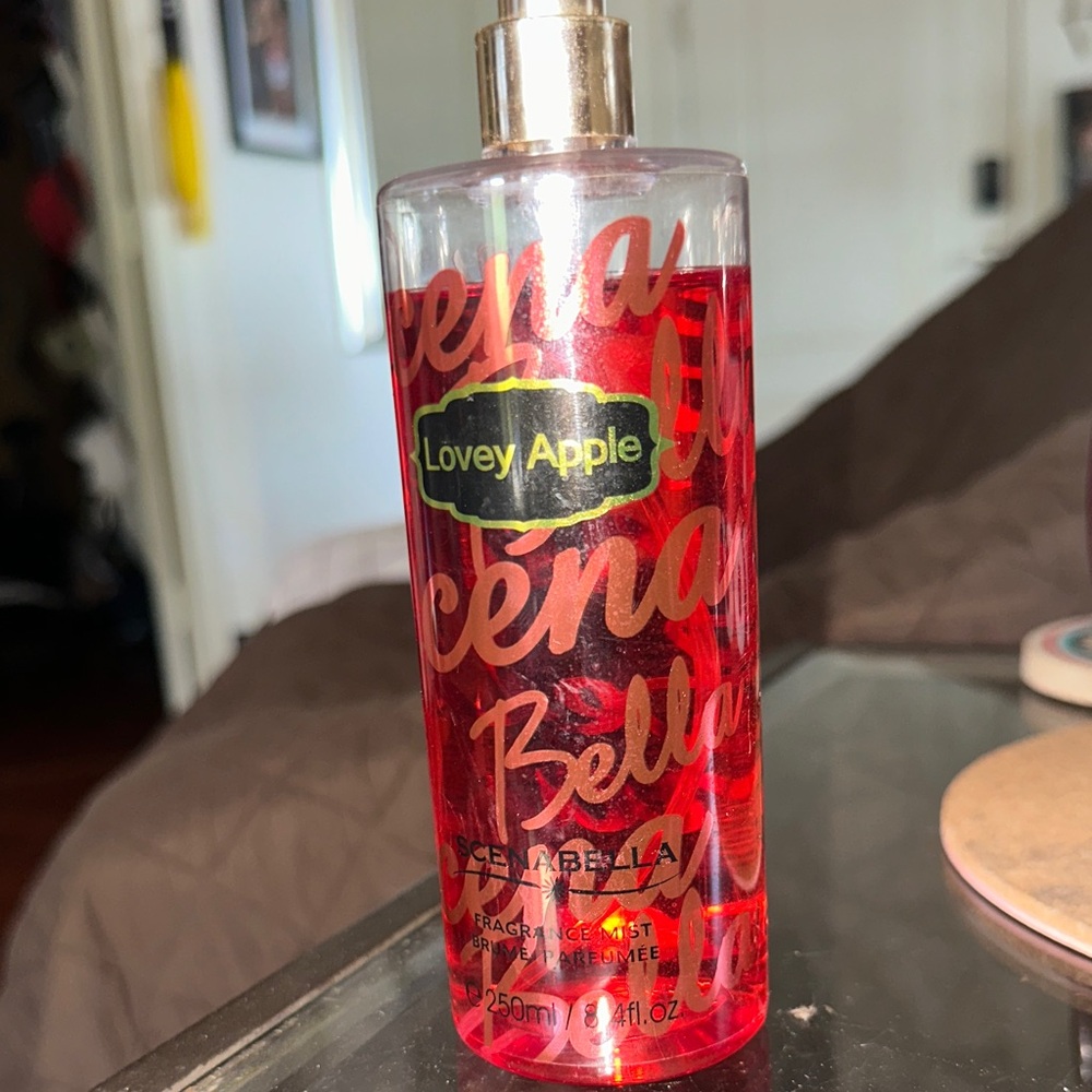 Scena Bella Lovey Apple 8 oz